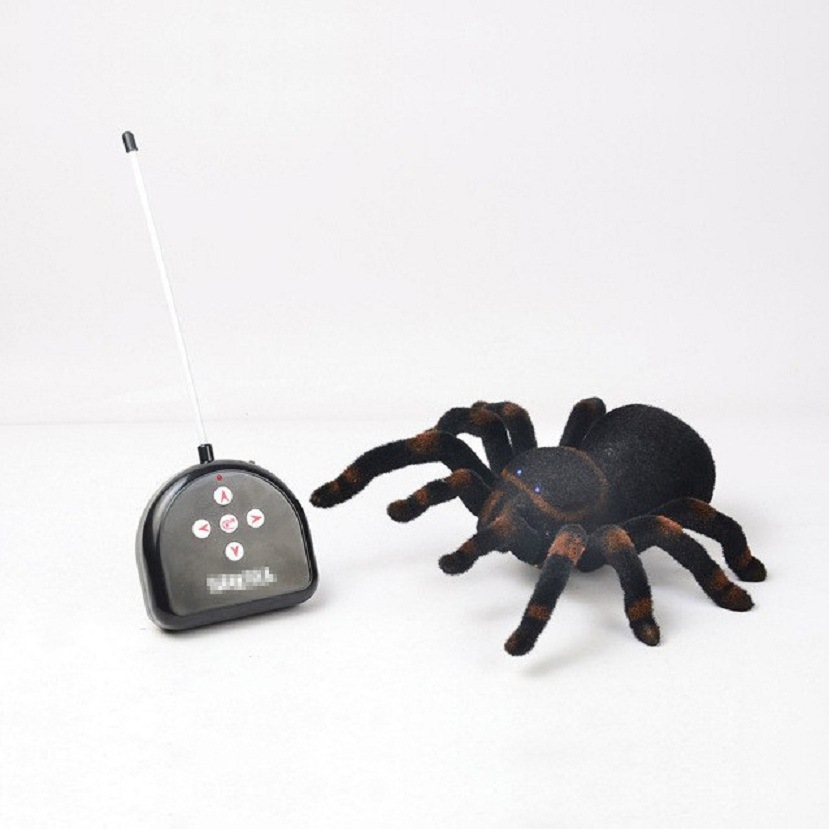 热销四通遥控狼蛛 仿真遥控蜘蛛黑寡妇 遥控整蛊吓人万圣节玩具