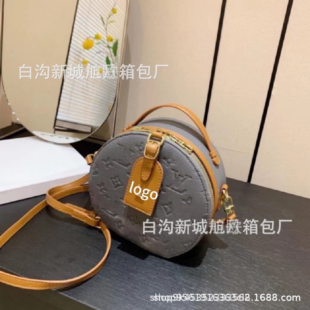 2023 New Retro Women's Bag Fashionable Simple Handbag All-Match Shoulder Messenger Bag Graceful Personality round Biscuit Bag