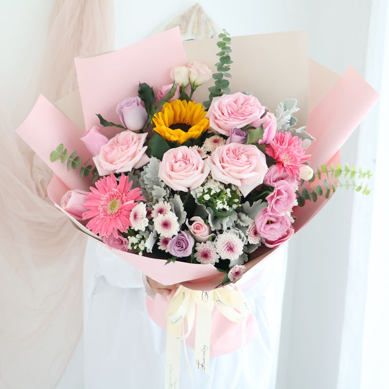 毕业季北京天津鲜花同城生日送女友玫瑰礼盒520送爱人拍照小花束