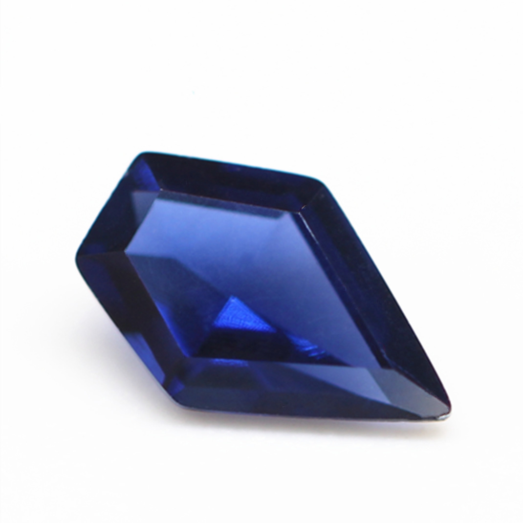 厂家批发 仿梨形34#蓝刚玉裸石尖底 人造蓝宝石蜡镶硬度9.