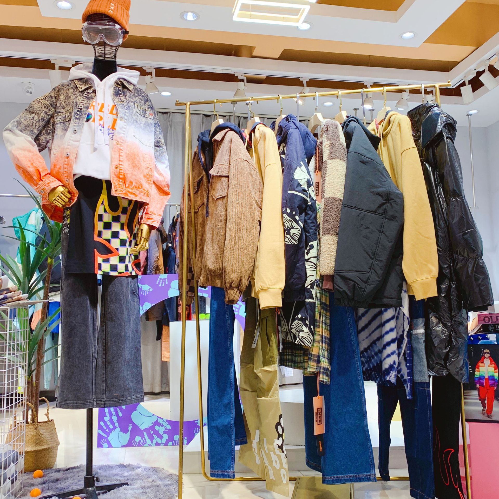 乌丫潮牌女装档口新品批发马克华菲专柜撤柜品牌衣服淘宝直播货源