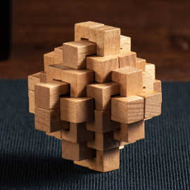 儿童木制玩具榉木孔明锁成人益智休闲拆解锁榫卯鲁班锁二十四锁