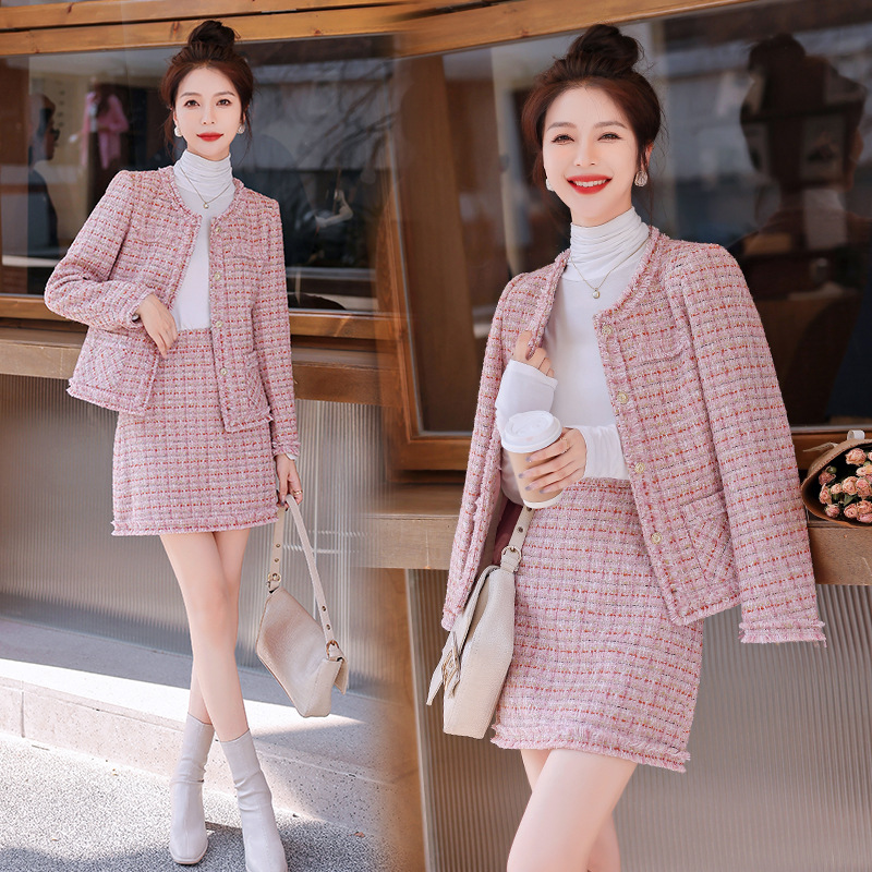 粉色小香风毛呢短裙套装女春秋气质名媛2023新款爆款高级感两件套