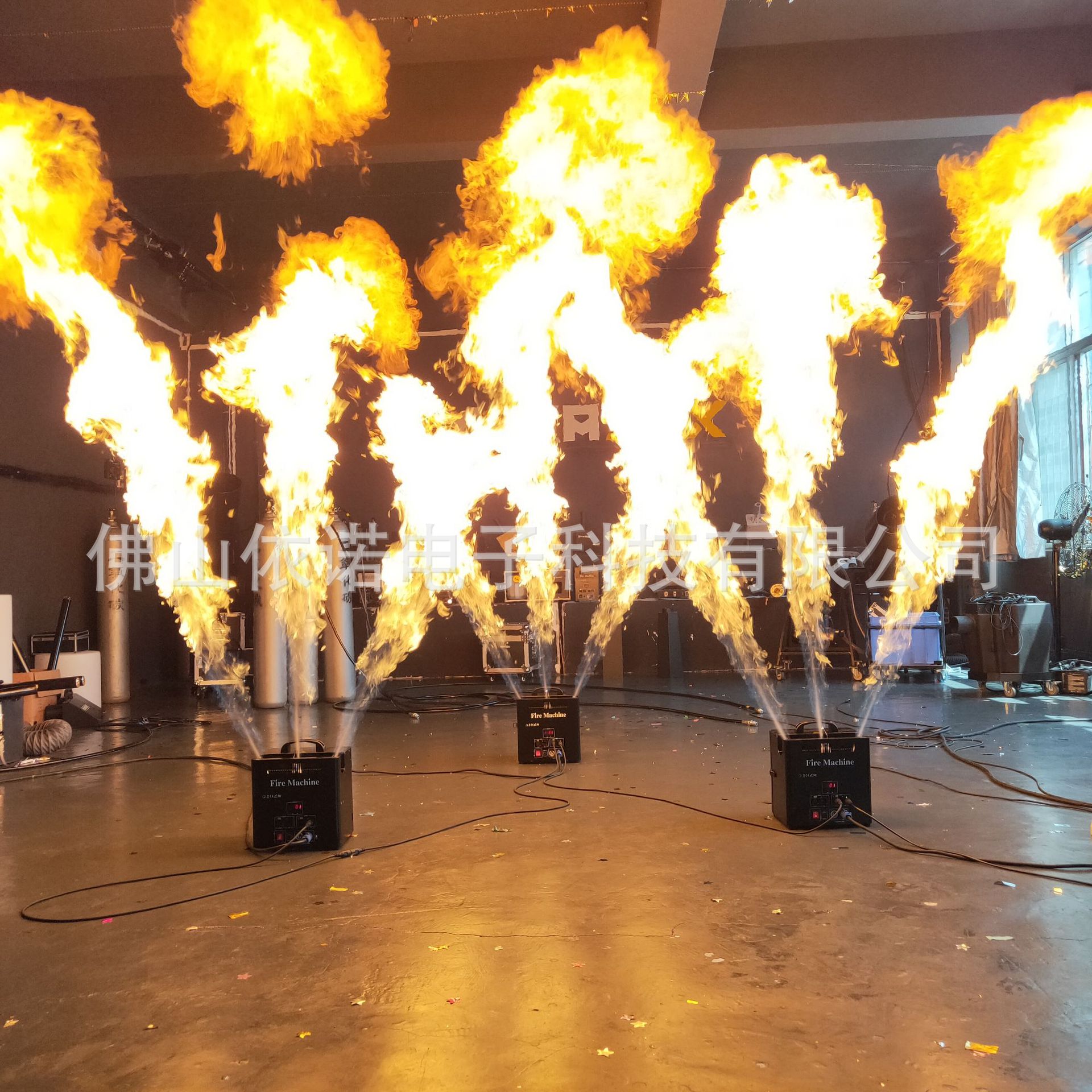 新款三头喷火机舞台表演气氛设备dmx512火焰机小型火柱机酒吧夜店