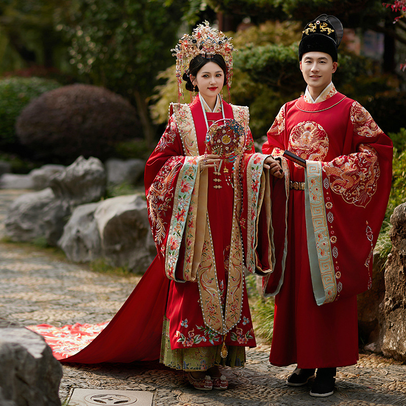 明制汉服婚服2024新款新娘婚服中式嫁衣凤冠霞帔重工结婚礼服夏季