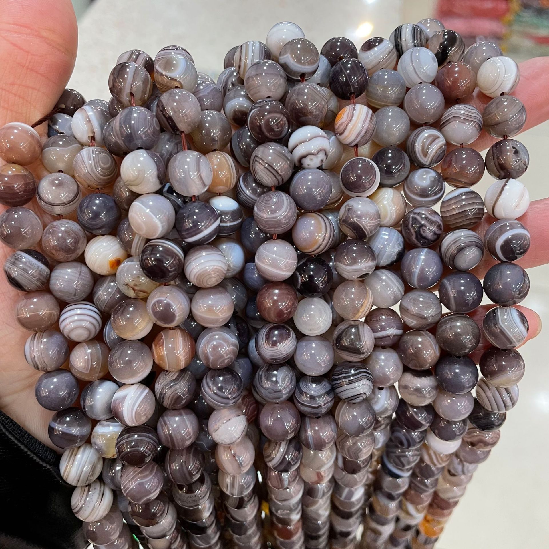 a级天然波斯湾玛瑙散珠条纹玛瑙缠丝玛瑙串珠厂家直供跨境热销