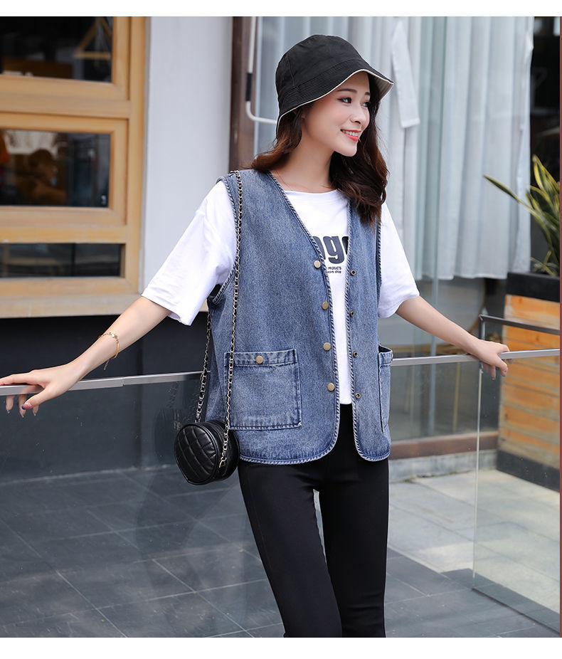 大码200斤牛仔马甲女宽松简约洋气无袖v领外穿坎肩背心外搭马夹