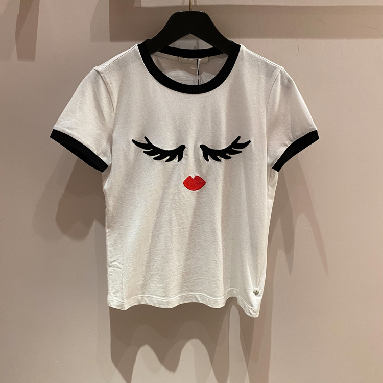 小众2021春夏新款圆领时尚图案刺绣上衣短款白色短袖t恤女ins