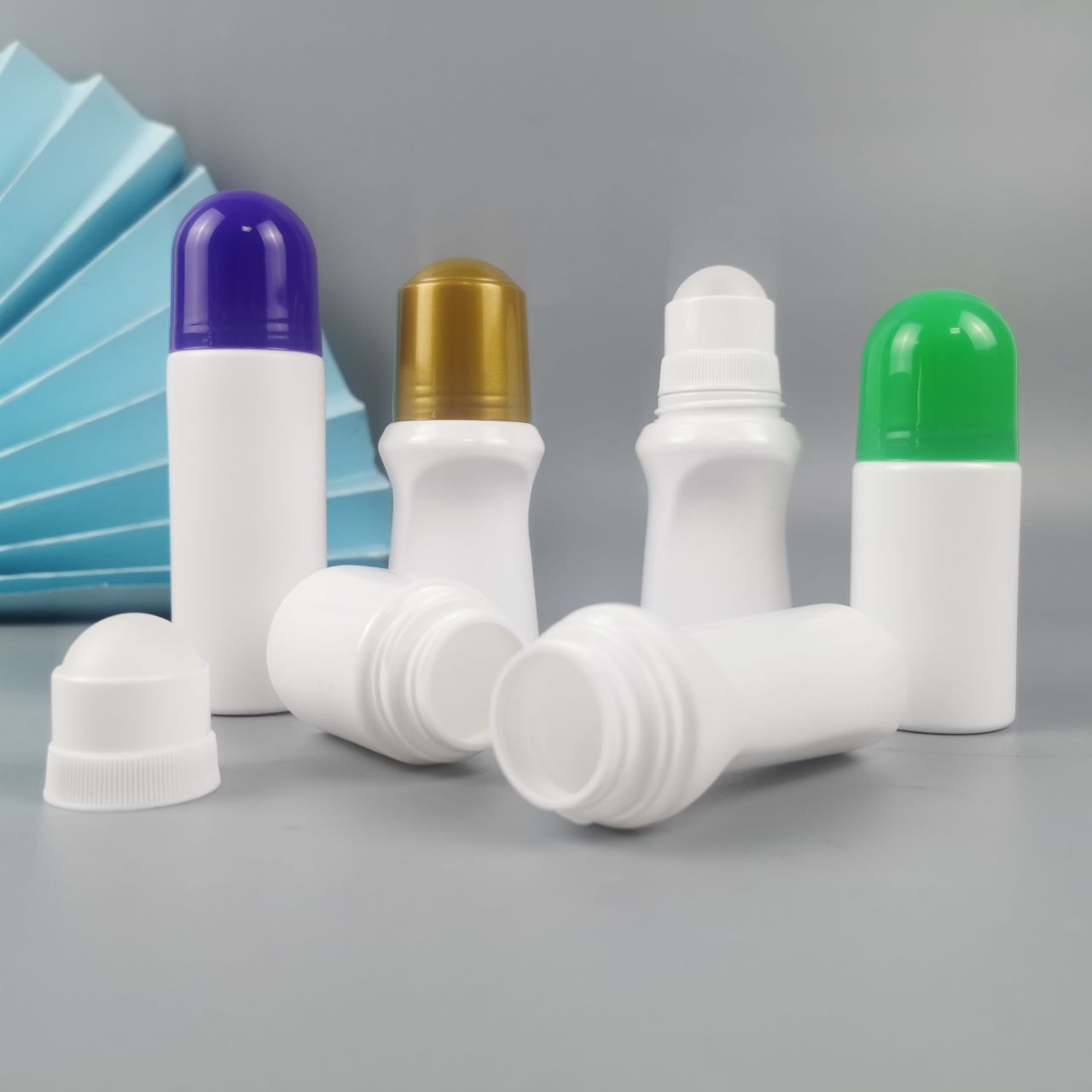 批发各种规格塑料桶保健品瓶滚珠瓶消毒水瓶洗手液瓶浇花喷壶