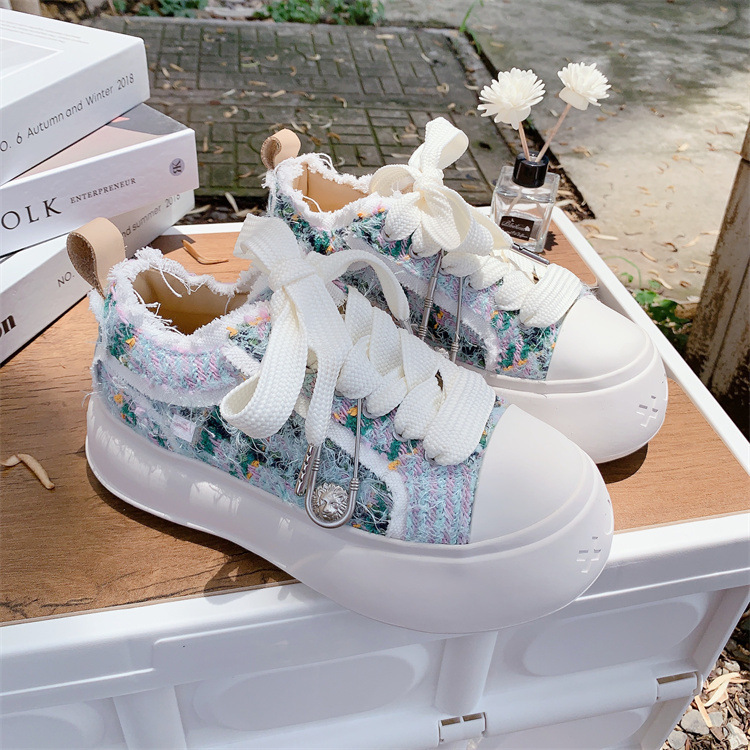 杨超越赵露思泡泡鞋糖果薄荷夏穿搭潮流设计感小众厚底帆布小白鞋