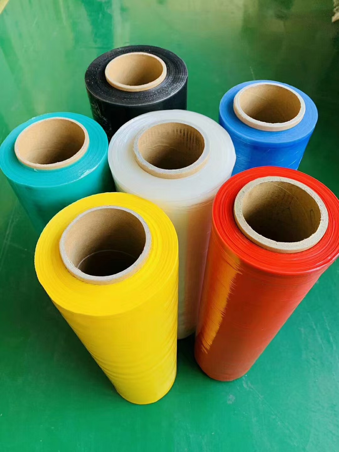 合肥缠绕膜厂家直供pe缠绕膜托盘专用缠绕膜保护膜彩色缠绕膜