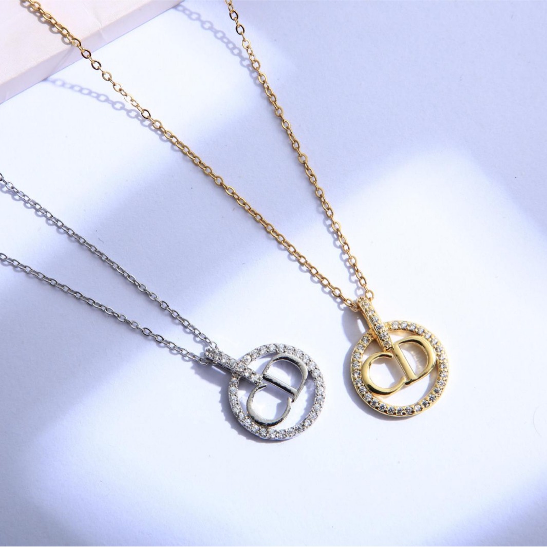 抖音爆款cd字母时尚简约轻奢气质满钻钛钢项链女百搭锁骨链饰品女