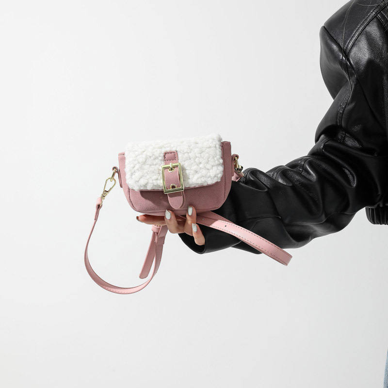 高级感迷你小包包女新款2023冬季时尚麂皮绒马鞍包小众斜跨单肩包
