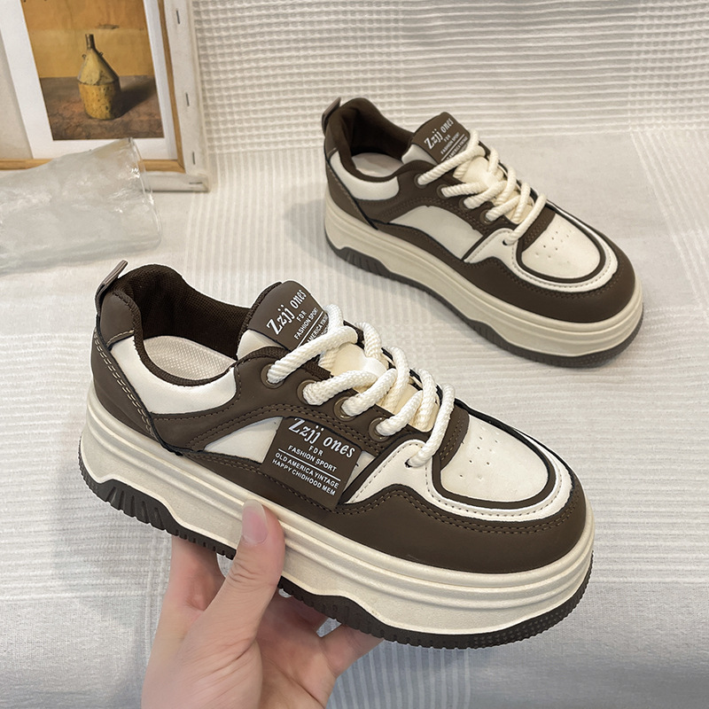 Internet Celebrity White Shoes Women's Spring 2024 New Popular Shoes Women's All-Match Skirt Casual Sports Board Shoes