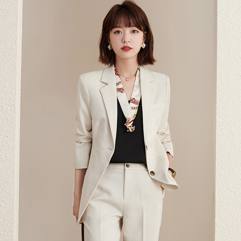 杏色西装套装职业女气质西服套裤干练总裁律师主持人中长款工作服