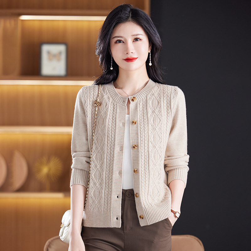 2024 New Spring and Autumn Knitwear for Middle-Aged and Elderly Women Cardigan Sweater for the Elderly Grandma Thin Coat for Women Women Clothes