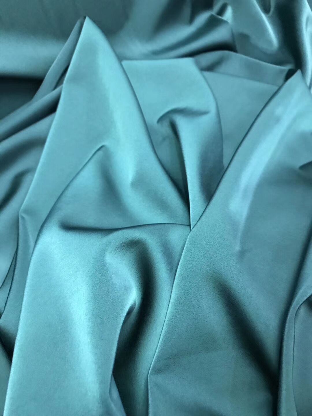 阳离子华尔缎仿醋酸缎面料礼服连衣裙女装布料时装弹力婚纱面料