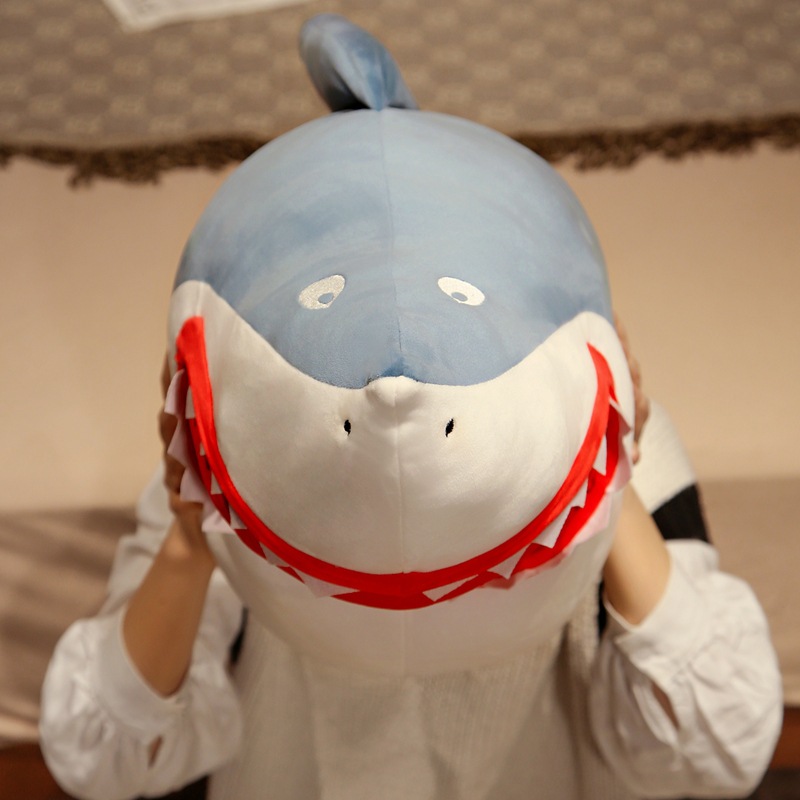 网红抖音鲨鱼头抱枕午睡枕恶搞套头玩偶睡觉靠垫毛绒玩具公仔批发