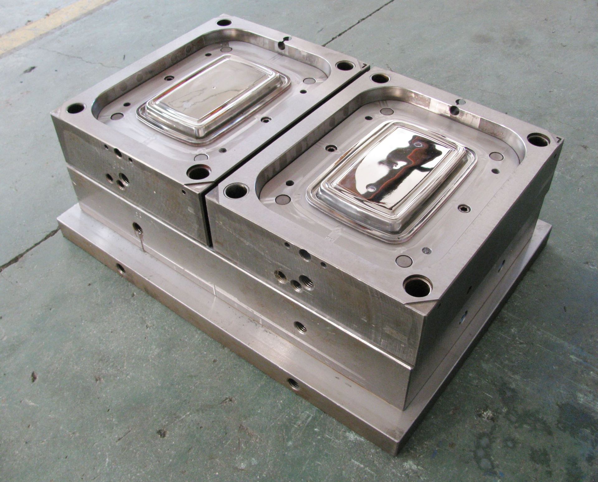 浙江台州黄岩周转箱模具加工及注塑加工