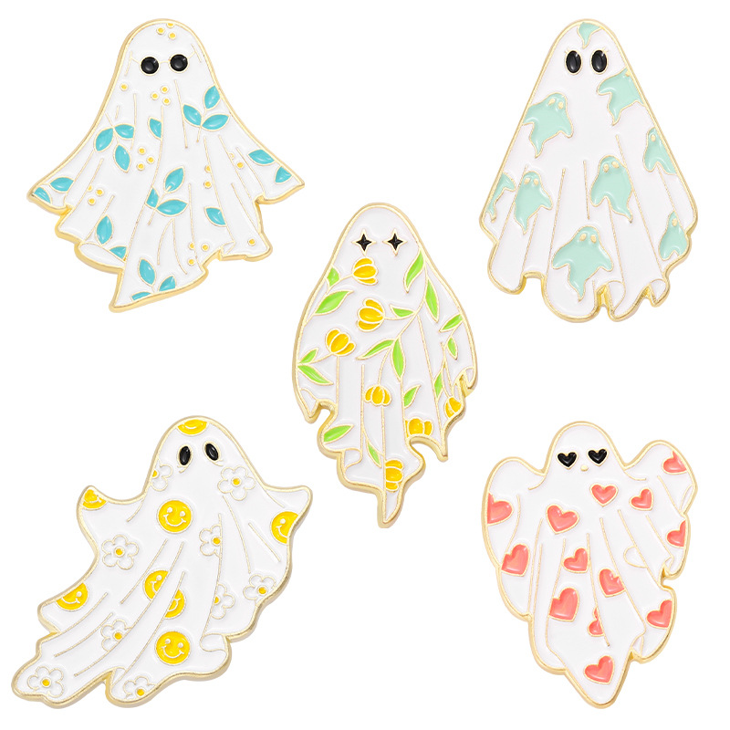 Maple Leaf Ghost Halloween Horror Ghost Brooch Golden M Badge Electroplating Paint Factory Wholesale Clothing Accessories