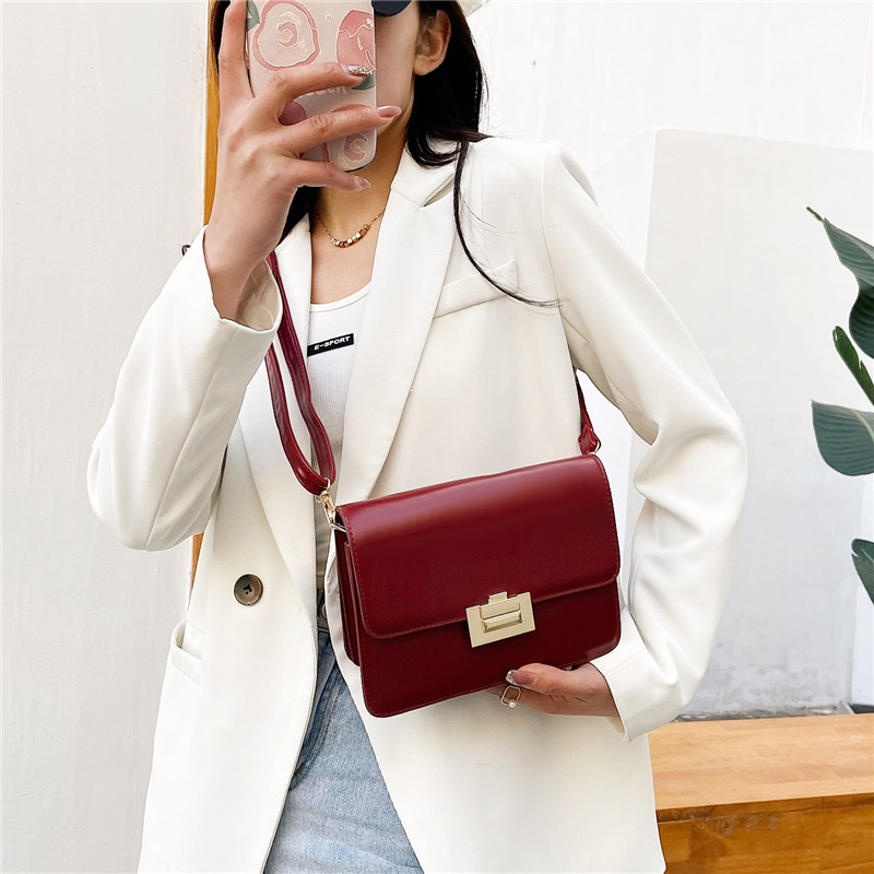 2021 New European and American Fashion Pu Simple Solid Color Lock File Holder Small Square Bag Shoulder Messenger Bag Fashion Women's Bag