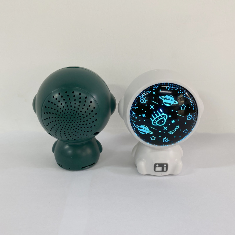 Amazon Colorful Led Mini Astronaut Bluetooth Speaker Household Outdoor Portable Spaceman Wireless Mini-Speaker