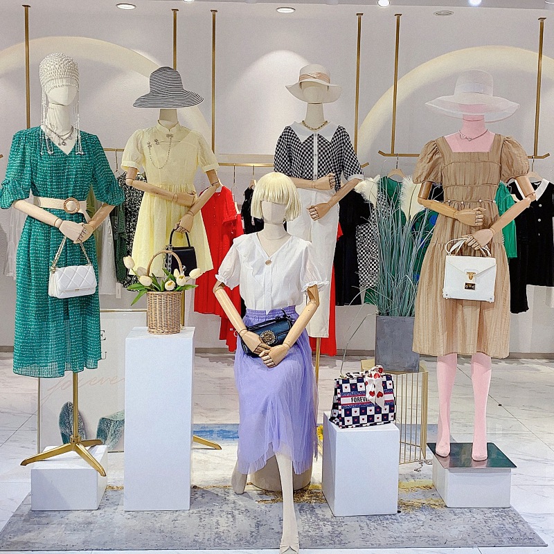 羽沙国际品牌折扣女装批发 抖音直播女装带货 实体店