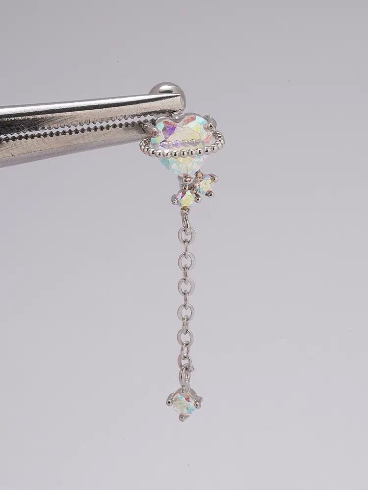 ins超人气精致锆石桃心短吊坠红薯博主推荐耳骨钉钛钢拧球-阿里巴巴