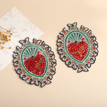 手工钉珠水钻diy配饰草莓刺绣布贴箱包鞋帽破洞补丁贴服装辅料