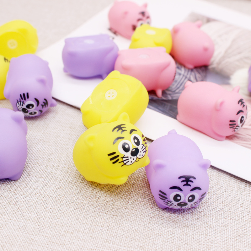 小老虎捏捏叫卡通捏捏乐整人解压发声戏水玩具地摊虎年创意小礼品