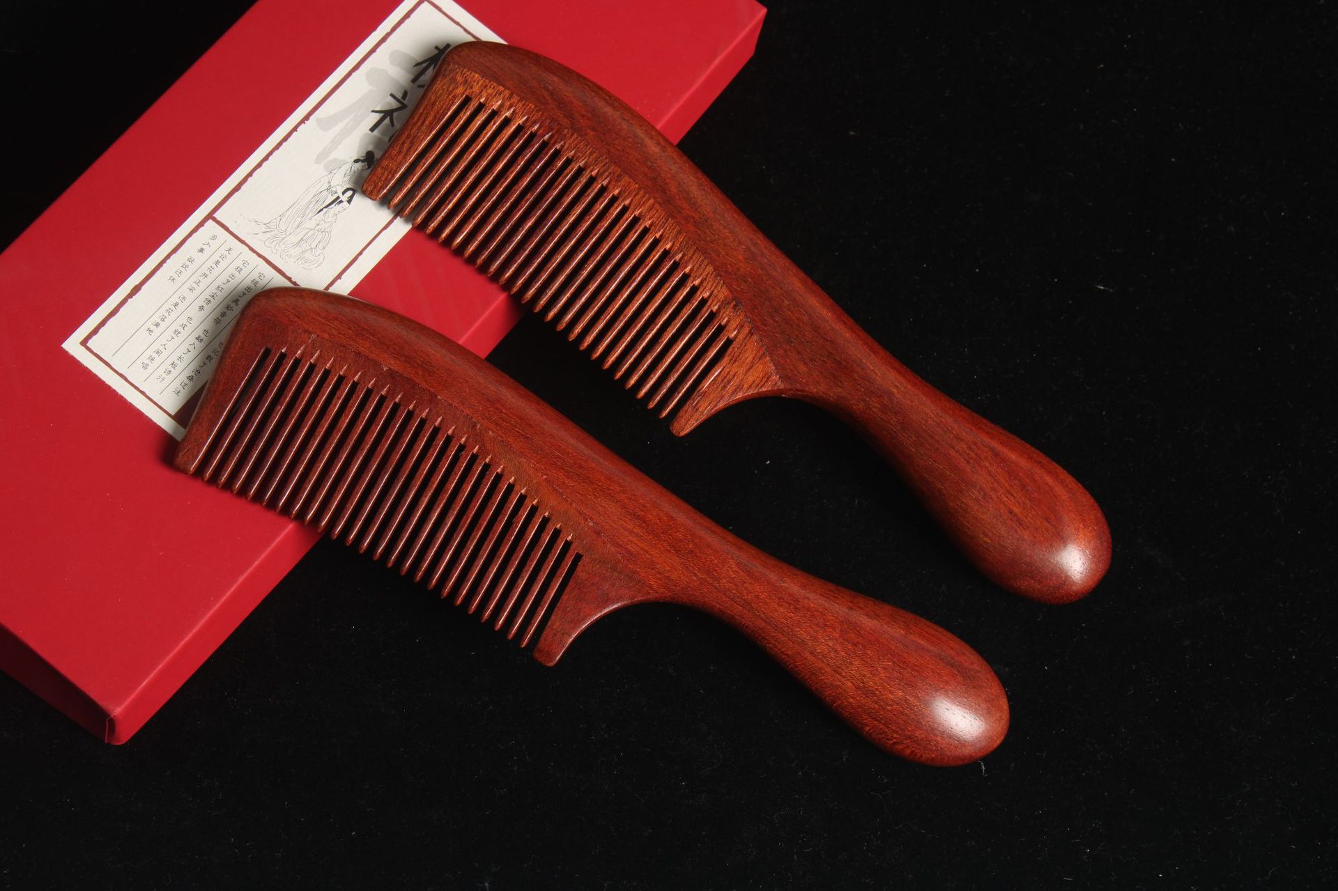 工厂批发血檀木梳子小叶紫檀美发梳大号鼓柄檀木梳