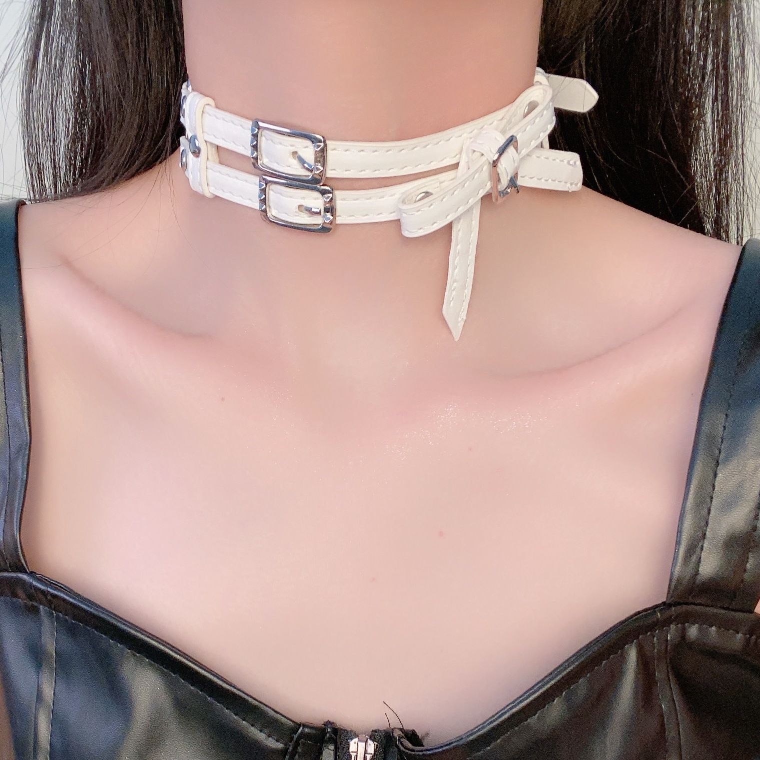 小众设计白色蝴蝶结皮革项圈女choker颈链脖子配饰项链颈环高级感