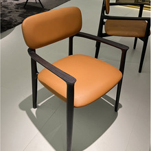意式实木餐椅家用舒适现代简约白蜡木真皮扶手椅子设计师新款书椅