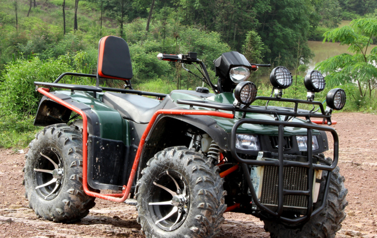 厂家直销四驱沙滩车四轮越野摩托车双人座龙鼎全地形车山地车atv