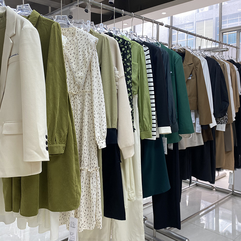 依文2024春朵以专柜正品时尚品牌折扣女装专柜撤柜网红西装货源