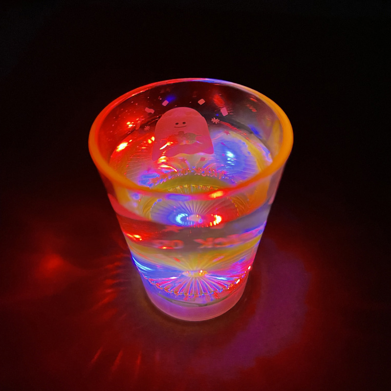 一口杯led闪光杯50ml塑胶发光杯液体开关led酒杯酒吧ktv用品批发