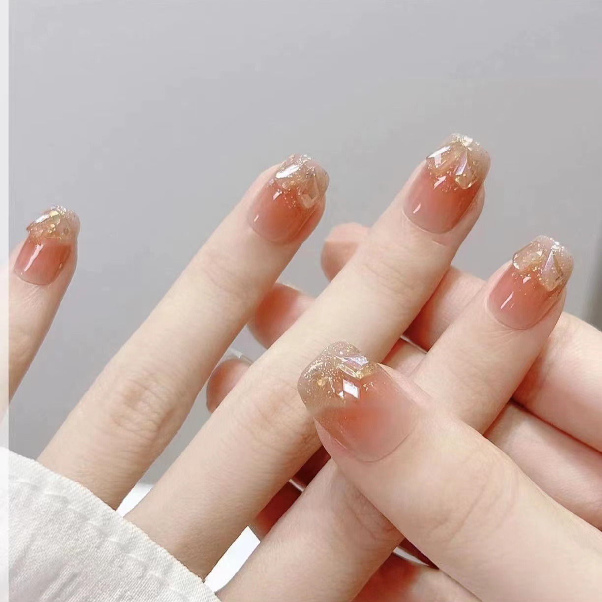 autumn and winter short ladder champagne diamond wear nail short detachable wear nail fake nails nude color manicure 30 pieces wear nail
