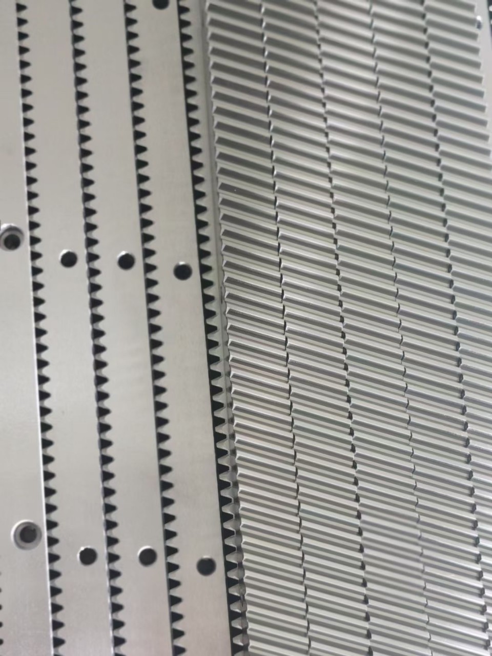 2模研磨齿条,2模磨齿齿条, 2m24x24x1000右斜研磨6级齿条