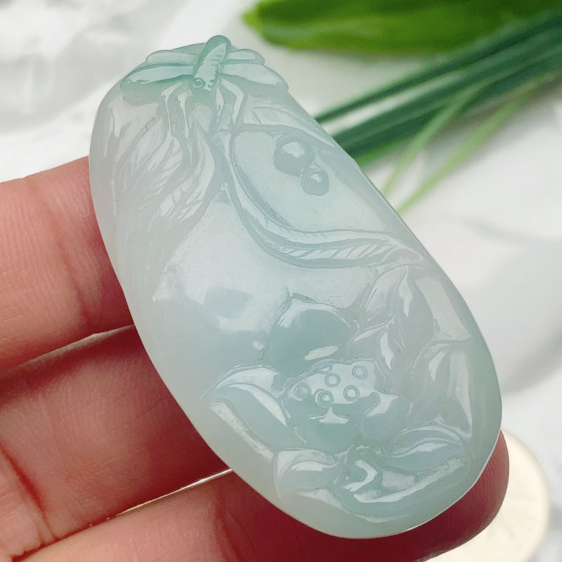 缅甸a货翡翠老坑冰糯种飘绿精雕花件荷花吊坠配证书寓意和和美美