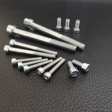 8级镀锌 uni5931 m4*16 18 20 25 30碳钢螺丝 内六角圆柱头螺钉