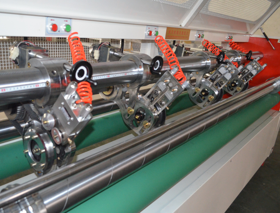 纸箱厂产线 薄刀分纸机3000型 薄刀机 钨钢刀分纸 电动横移