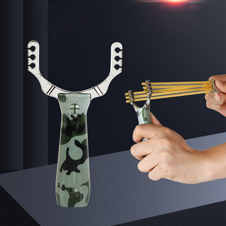 合金野狼弹弓户外cs迷彩战狼弹弓射击用品耍酷竞技玩具弹弓批发