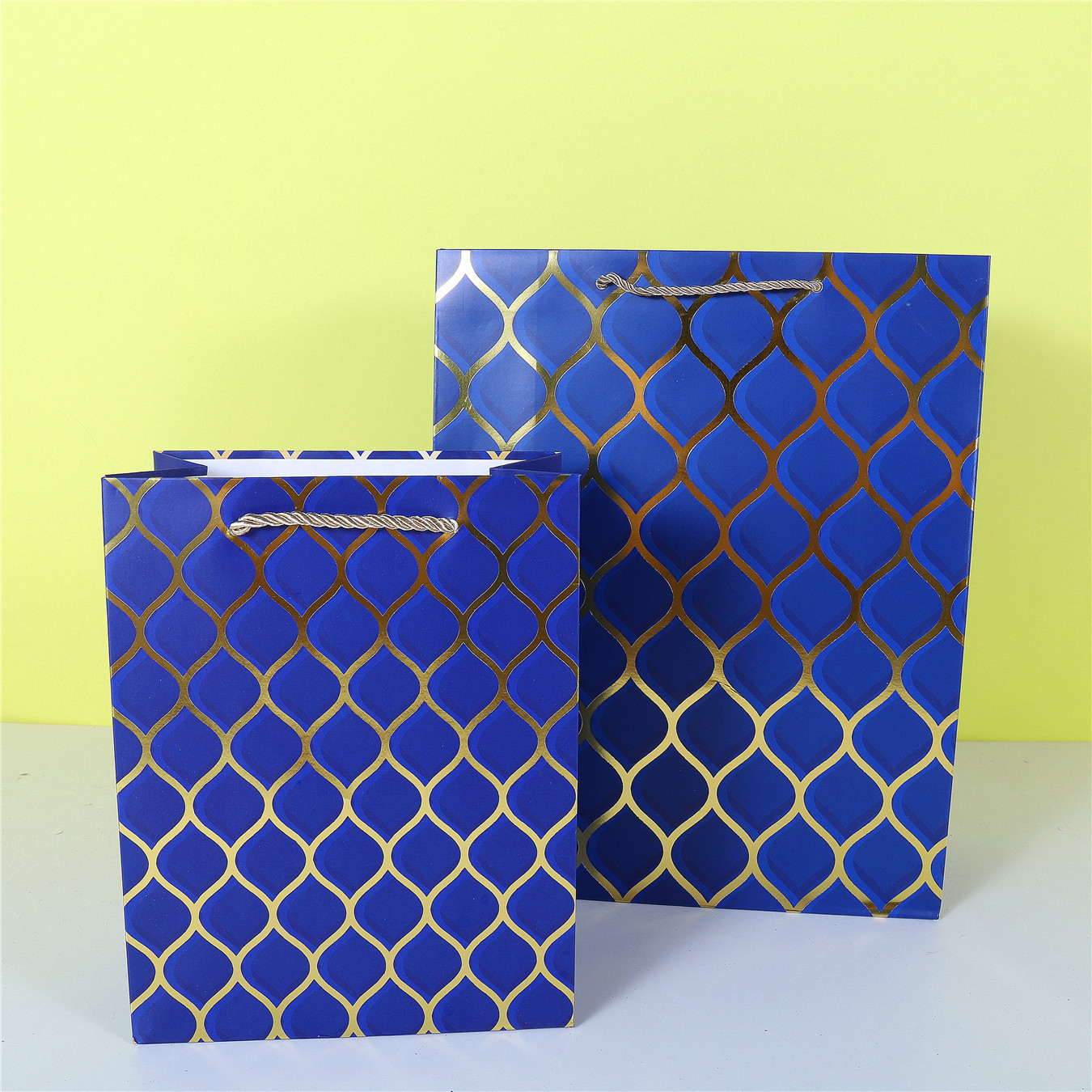 Gilding Stripe White Card Portable Packing Bag Diamond Pattern Road Paper Gift Bag Snack Gift Bag Now