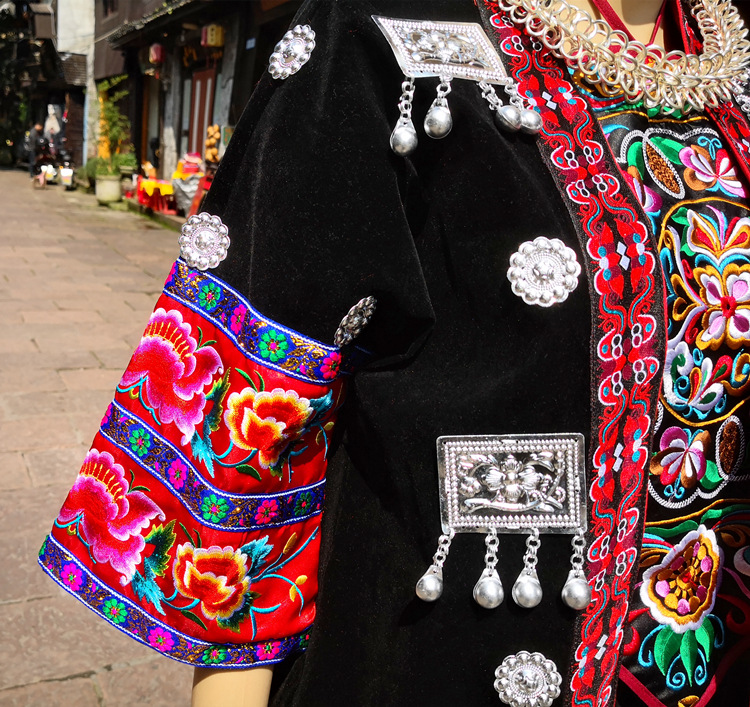 民族服装裙子套装女长款贵州黔东南苗族银饰绣花盛装舞台演出服女