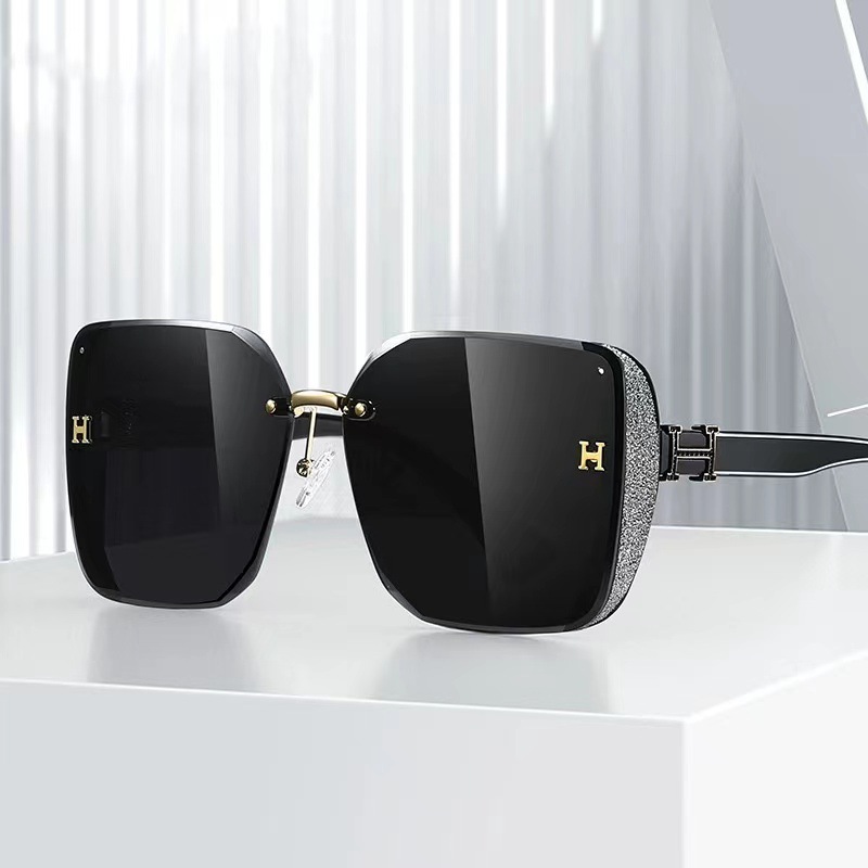 2023 New Fashion Trendy Women's Sunglasses Douyin Online Influencer Same Style Small V Face Big Frameless Fashion Sunglasses