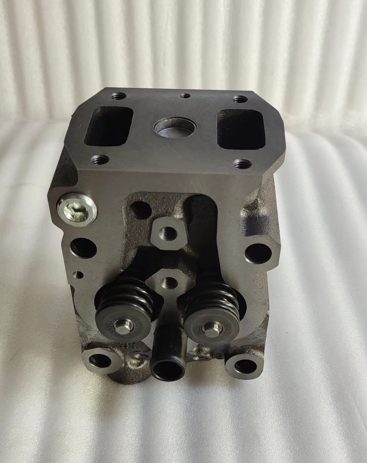 厂家直销潍柴道依茨deutz-tbd226b-6g发动机缸盖总成13021396