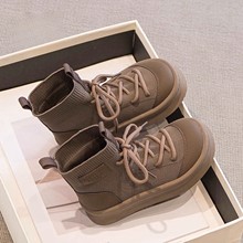 批发一件代发2023秋冬新款女童休闲中帮针织板鞋韩版公主学生袜靴