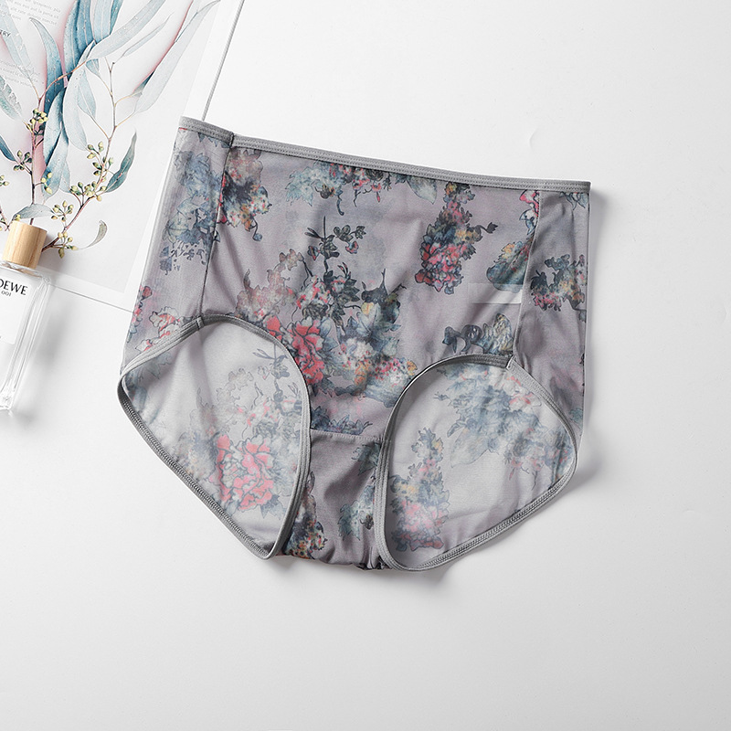 此款内裤有原品牌水洗唛头,无吊