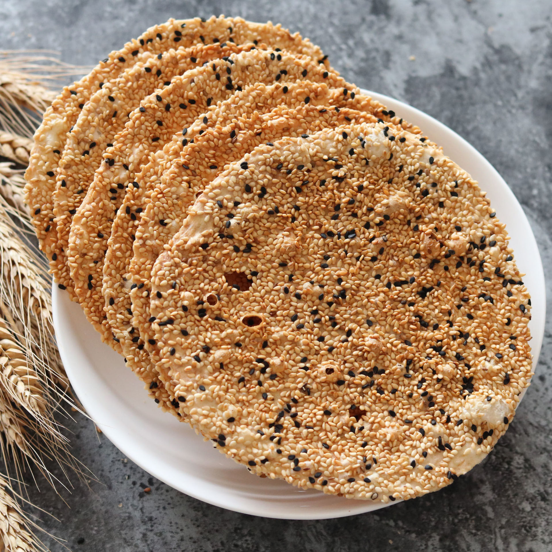 山东周村特产烧饼香酥芝麻饼各地办公室零食食品薄脆糕点咸味小吃