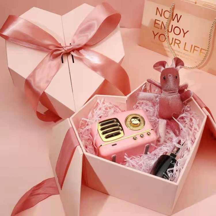 New Year Gift Box Customized Tiandigai Rose Flower Gift Box Goddess Festival Gift Love Box Bouquet Packaging Box